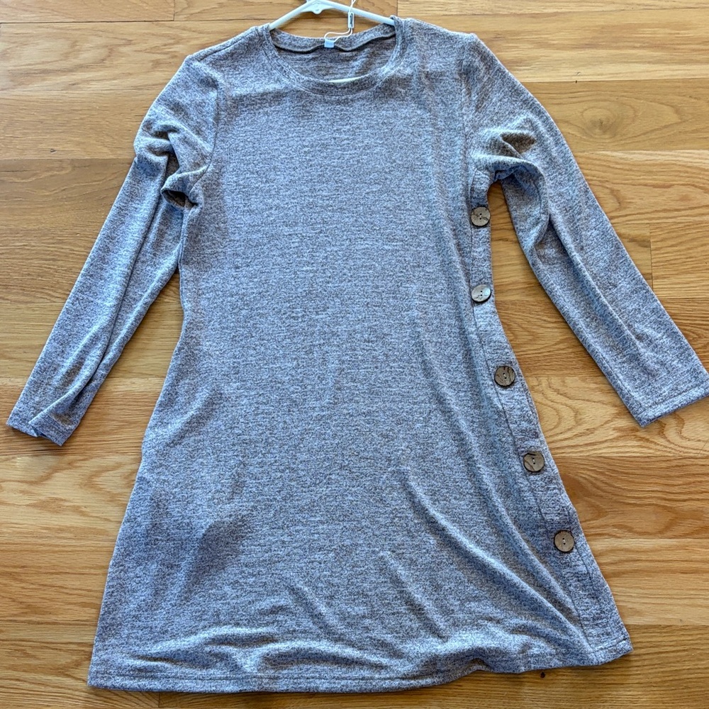 Chic Long Sleeve Gray Dress with Button Accents